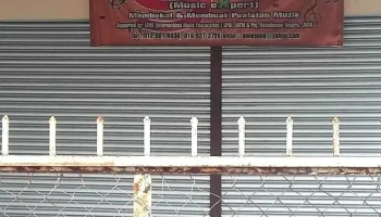 Kedai muzik Seru Nine Enterprise - Jalan Kuala Krai