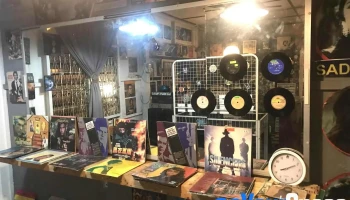 Music shop / Kedai musik - Jalan Sultan Mahmud