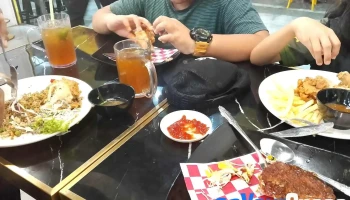 Yuncheezy Burger - Taman Bakri Jaya