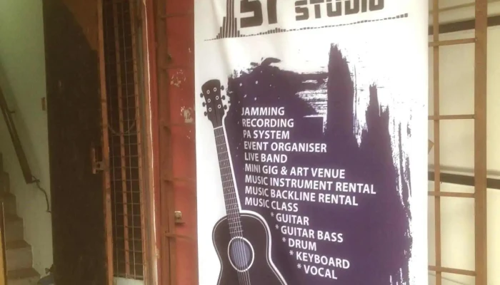 51 Humming Studio - Jalan Dewa