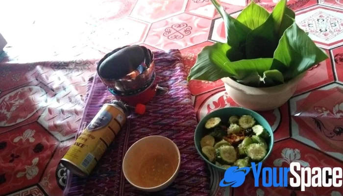 Ana tradisional refleksologi - Belakang Allians Bank/Toto Bersebelah Beaufort
