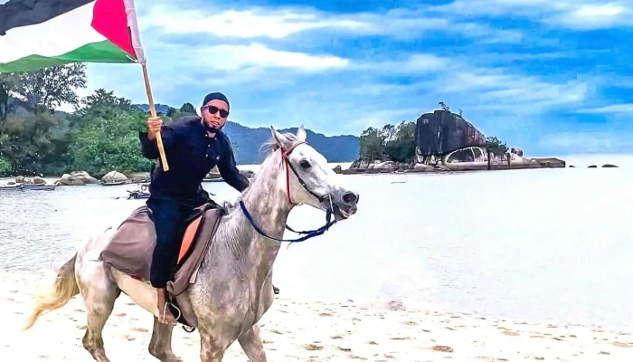 Beach Anisalim Horse Riding - Batu Ferringhi