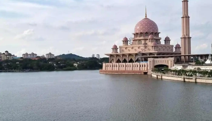 Cruise Tasik Putrajaya - 62000 Putrajaya