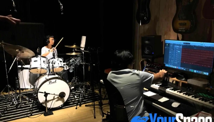 Eze Music Studio - Jln Anggerik Vanilla 31/93