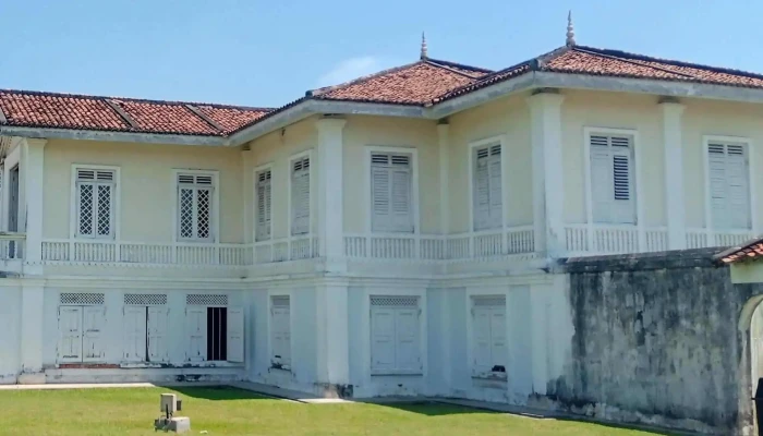 Istana Bandar -  Laman Web - Banting