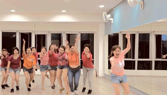 Iv Dance Studio -  Nombor - Klang