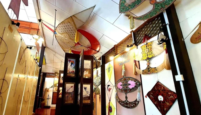 Muzium Wau -  Telefon - Tumpat