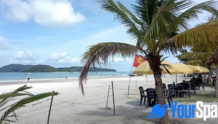 Pantai Cenang - 07000 Langkawi