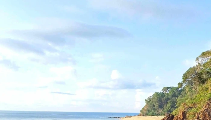 Pantai Teluk Mak Nik -  Alamat - Chukai