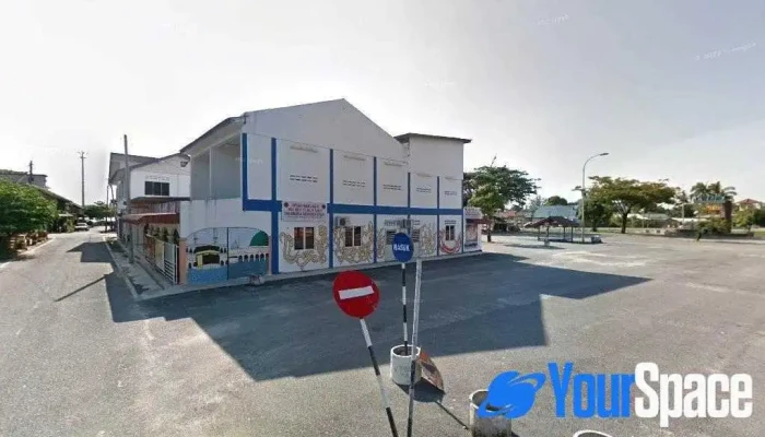 Parking Kuala Besut Mosque - 22300 Besut