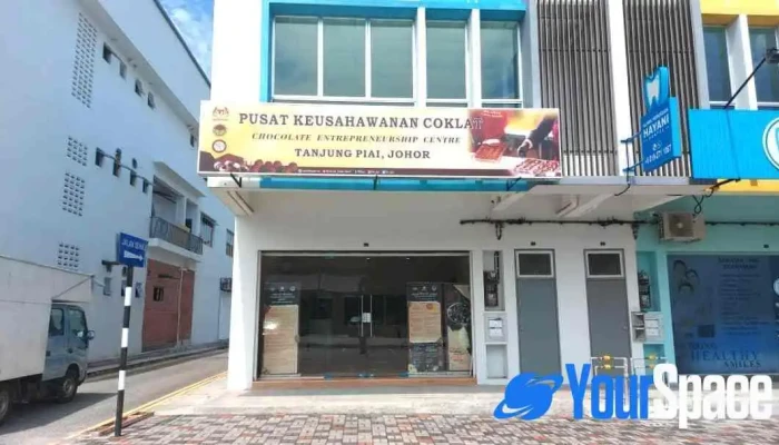 Pusat Keusahawanan Coklat Tg. Piai - Jalan Permata 2 Pusat Perdagangan Pekan Nanas