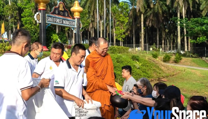 Santi Forest Monastery -  Kuil Buddha - Ulu Tiram