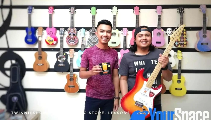 Twinnies Home Music - 01000 Kangar