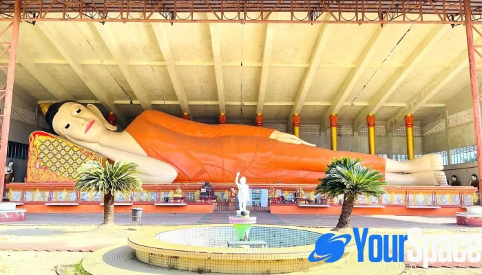 Wat Phothivihan Sleeping Buddha Kuil Buddha - Tumpat