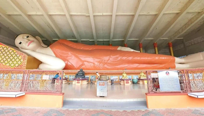 Wat Phothivihan Sleeping Buddha Street View 360deg - Tumpat
